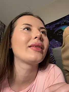 kittieSquad online show from May 2026 04:34:02 PM