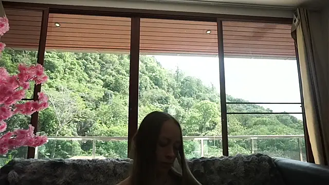 HelenHiss online show from May 2026 02:28:01 AM