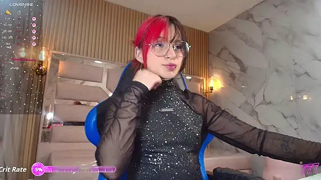 Moon Red r online show from April 2026 12:36:02 PM
