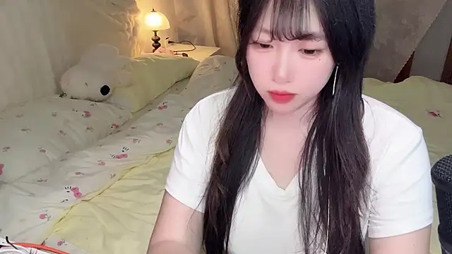 Snapshot of SweetButWildbaby chatting on May 2026 04:04:02 PM SweetButWildbaby online show from May 2026 04:04:02 PM