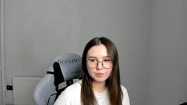 Regina cute  online show from May 2026 01:20:02 PM