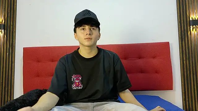 LunayDream online show from April 2026 11:16:02 AM