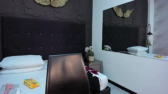 MillaGrey online show from May 2026 12:24:02 PM