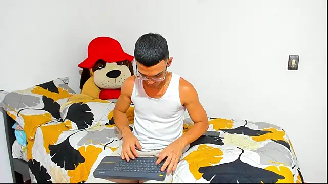Snapshot of Teo_Rave chatting on April 2026 02:27:02 AM Teo Rave online show from April 2026 02:27:02 AM