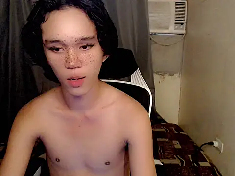 Snapshot of urnaughty_paul chatting on May 2026 06:53:02 AM urnaughty paul online show from May 2026 06:53:02 AM