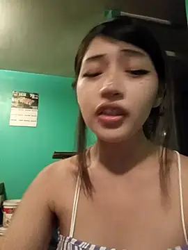 Snapshot of HonyHanna chatting on April 2026 02:47:02 AM HonyHanna online show from April 2026 02:47:02 AM
