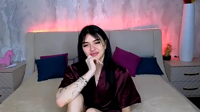 Holly Beck online show from May 2026 01:56:01 AM