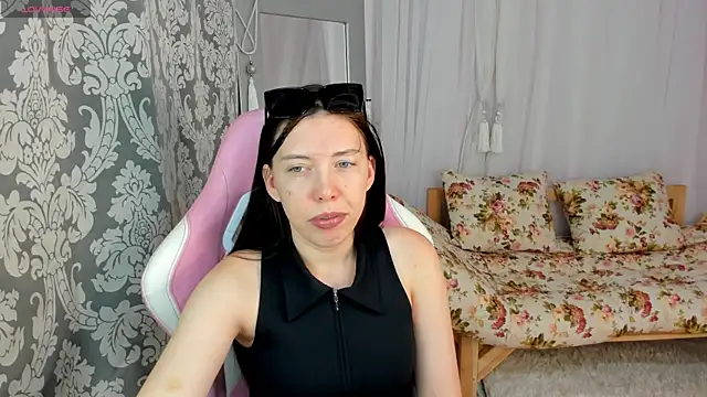 Snapshot of Sandra_Ross chatting on July 2026 04:52:02 AM Sandra Ross online show from July 2026 04:52:02 AM