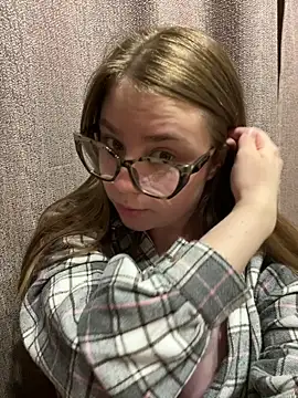 Snapshot of Boobsy_girl chatting on May 2026 10:18:02 PM Boobsy girl online show from May 2026 10:18:02 PM
