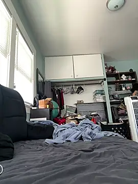athanathelesbian online show from August 2026 05:56:01 PM