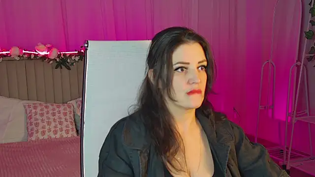 AureliaVane online show from May 2026 03:52:01 PM