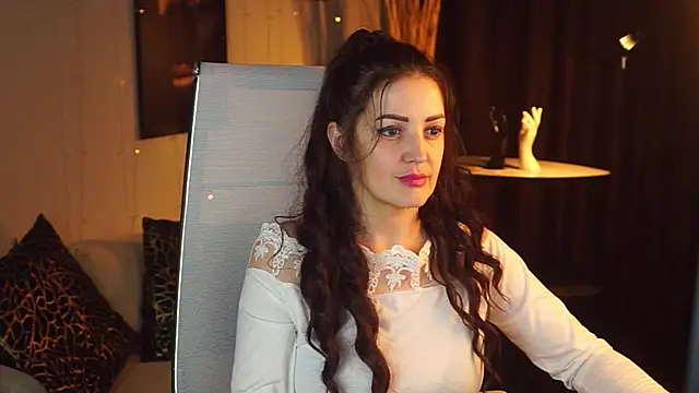 AureliaVane online show from May 2026 03:31:01 PM