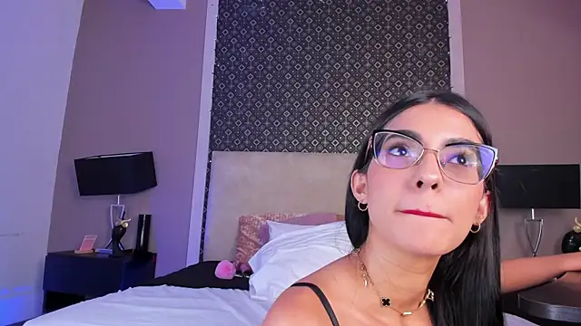 Snapshot of Larissa_Luna chatting on June 2026 12:30:01 PM Larissa Luna online show from June 2026 12:30:01 PM