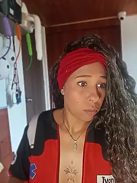 Snapshot of Ivon_C chatting on July 2026 11:27:02 AM Ivon C online show from July 2026 11:27:02 AM
