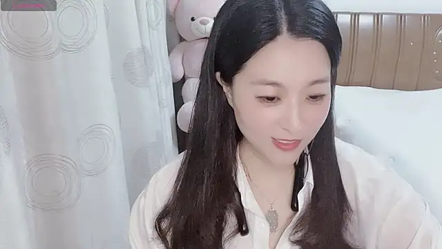 Snapshot of D-Misslu chatting on June 2026 02:06:02 PM D-Misslu online show from June 2026 02:06:02 PM