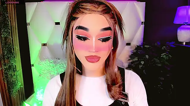 Snapshot of Camila_Vasquezz1 chatting on June 2026 11:48:01 AM Camila Vasquezz1 online show from June 2026 11:48:01 AM