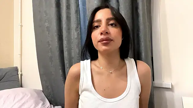Snapshot of AngellaBarbini chatting on June 2026 04:18:01 PM AngellaBarbini online show from June 2026 04:18:01 PM