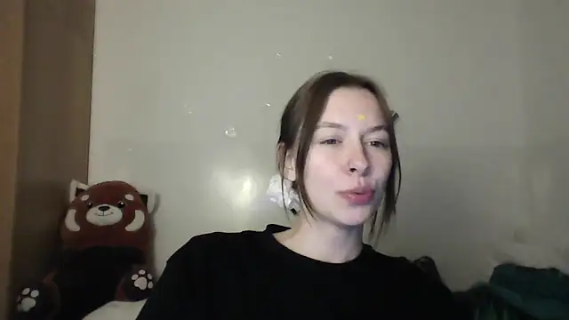 Snapshot of JuicyErika chatting on May 2026 10:40:02 PM JuicyErika online show from May 2026 10:40:02 PM