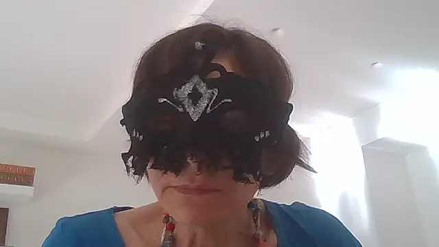 Snapshot of HelenTiAscolta chatting on June 2026 04:06:01 PM HelenTiAscolta online show from June 2026 04:06:01 PM
