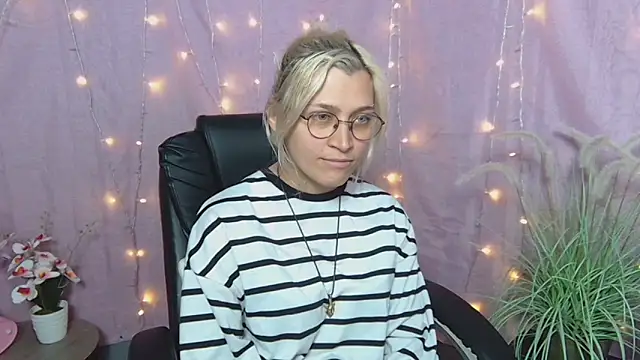 RubyDaviss online show from May 2026 08:10:02 AM