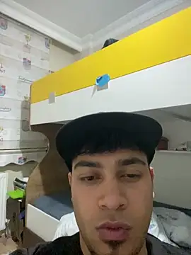 astoperaaa online show from April 2026 08:21:01 PM