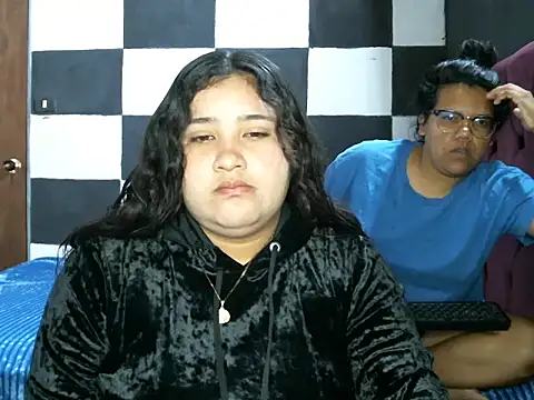 Snapshot of Valery-Khloe chatting on August 2026 04:15:02 AM Valery-Khloe online show from August 2026 04:15:02 AM