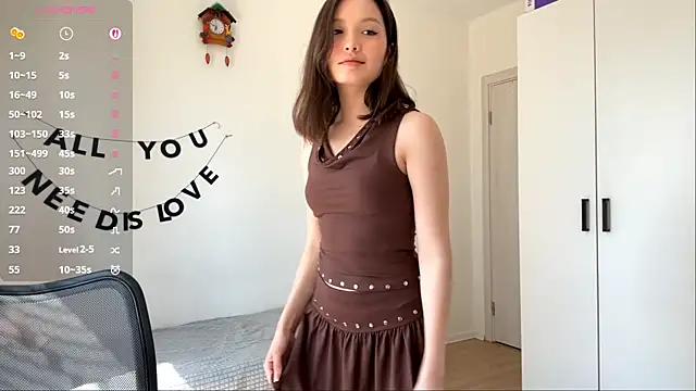 RochelTrewhitt online show from May 2026 11:27:02 AM