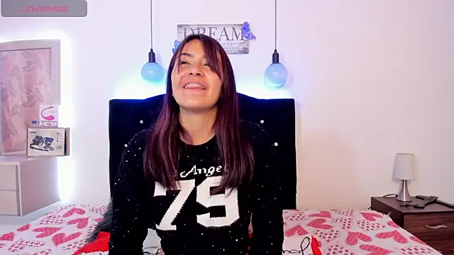 lizz cherry  online show from May 2026 09:10:01 PM