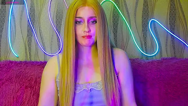 Snapshot of TheRoseSweet chatting on May 2026 05:53:01 PM TheRoseSweet online show from May 2026 05:53:01 PM