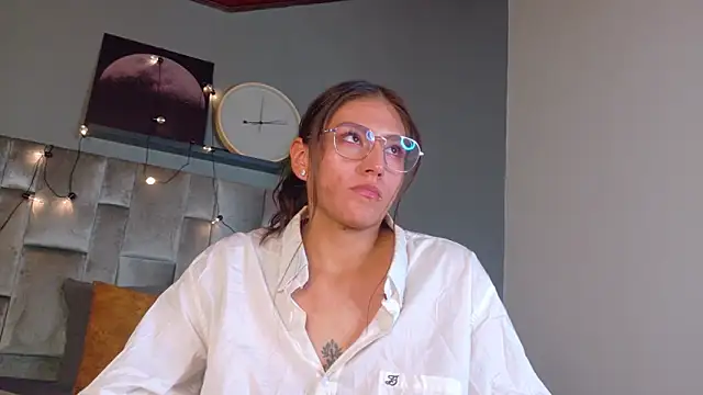 LiaaMoretti   online show from May 2026 10:36:01 AM