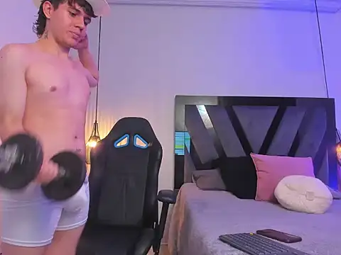 miguel oapina online show from April 2026 09:46:01 PM