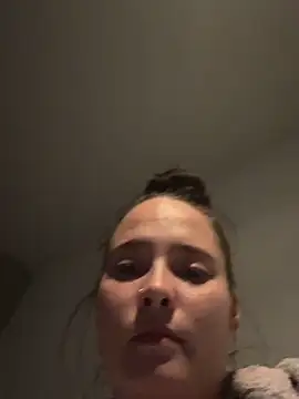 Poppylooloo online show from May 2026 08:02:02 PM