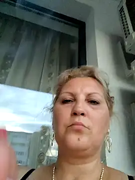 Divineblond online show from September 2025 04:39:02 PM