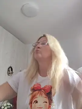 Divineblond online show from March 2026 11:54:02 AM