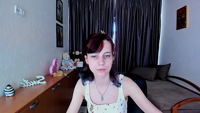 Snapshot of MiniLysii chatting on July 2026 05:35:02 AM MiniLysii online show from July 2026 05:35:02 AM