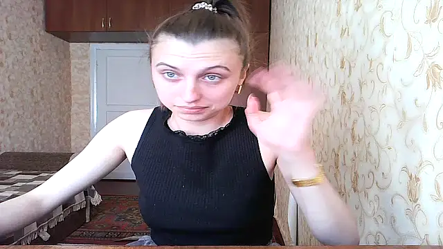 Snapshot of MilaShka29 chatting on May 2026 07:03:02 AM MilaShka29 online show from May 2026 07:03:02 AM