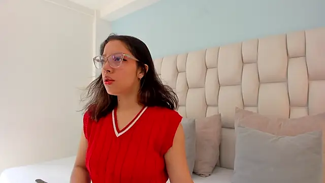 vayra moon online show from July 2026 04:42:02 PM