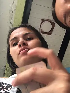 iris098765 online show from April 2026 02:43:02 PM