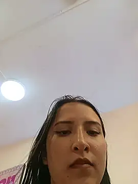 Snapshot of EmmyCastillo chatting on June 2026 03:50:01 PM EmmyCastillo online show from June 2026 03:50:01 PM