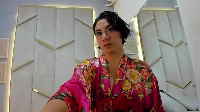 SandyFeral online show from April 2026 04:15:02 AM