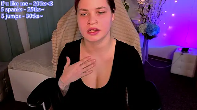 Evelyn Adams online show from April 2026 01:04:01 PM