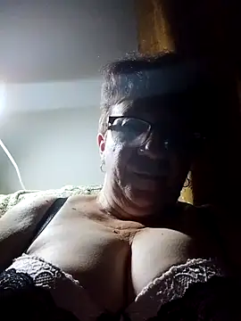 KetQueen101 online show from June 2026 08:42:01 PM