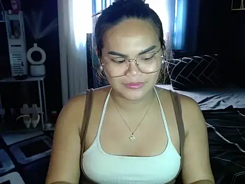 Snapshot of Kendallfoxx chatting on May 2026 12:27:02 AM Kendallfoxx online show from May 2026 12:27:02 AM