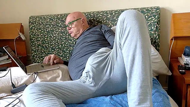 KinkCentral online show from April 2026 06:16:02 AM