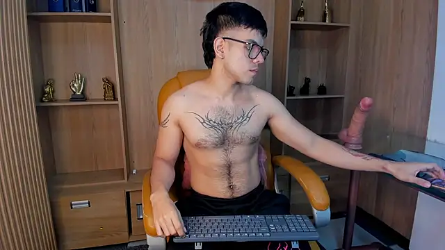 Snapshot of Derek_Voss chatting on April 2026 01:37:02 PM Derek Voss online show from April 2026 01:37:02 PM