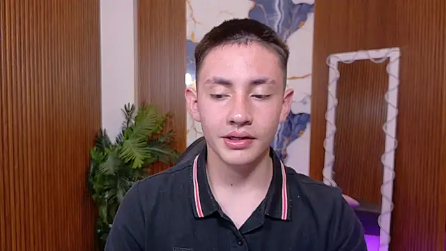 Snapshot of Andres_Tay chatting on June 2026 02:54:02 AM Andres Tay online show from June 2026 02:54:02 AM