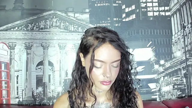 Snapshot of Caroline420_ chatting on June 2026 03:47:01 PM Caroline420 online show from June 2026 03:47:01 PM