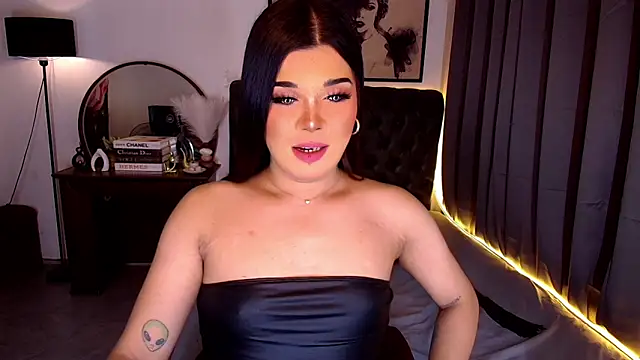 Snapshot of Empress_Candice chatting on May 2026 11:49:02 AM Empress Candice online show from May 2026 11:49:02 AM