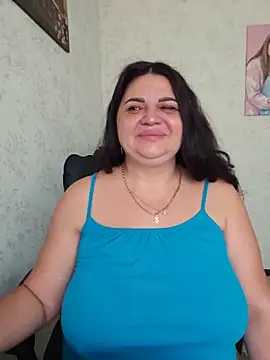 Snapshot of -CUTE-EVVIL- chatting on May 2026 07:28:02 AM -CUTE-EVVIL- online show from May 2026 07:28:02 AM
