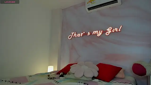 Iam Caami  online show from July 2026 06:58:02 PM